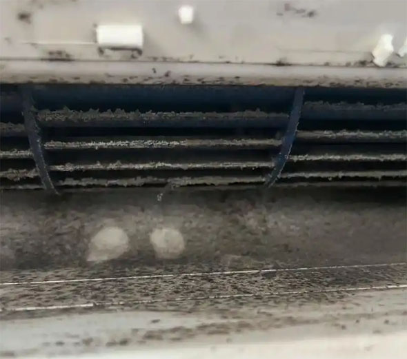 陈仓空调吹的风有股烧焦味是怎么回事